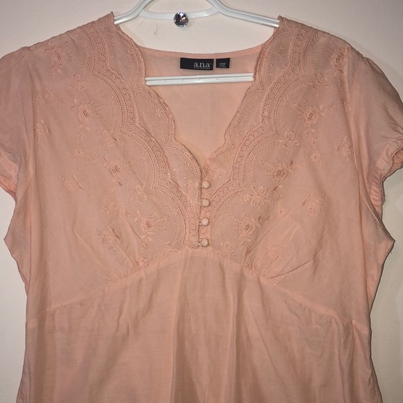 Beautiful peach embroidered ruffle sleeves Large - Picture 3 of 7